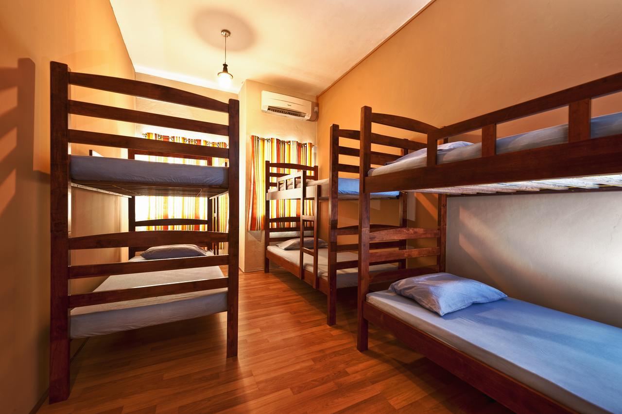 Harbourside Backpackers Hostel SDK Exterior foto
